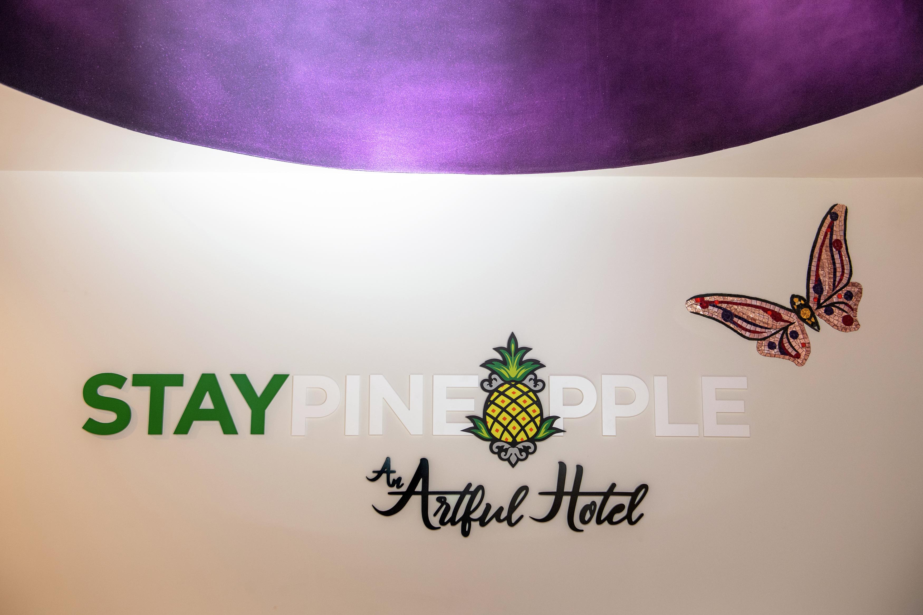 Staypineapple, An Artful Hotel, Midtown Нью-Йорк Экстерьер фото