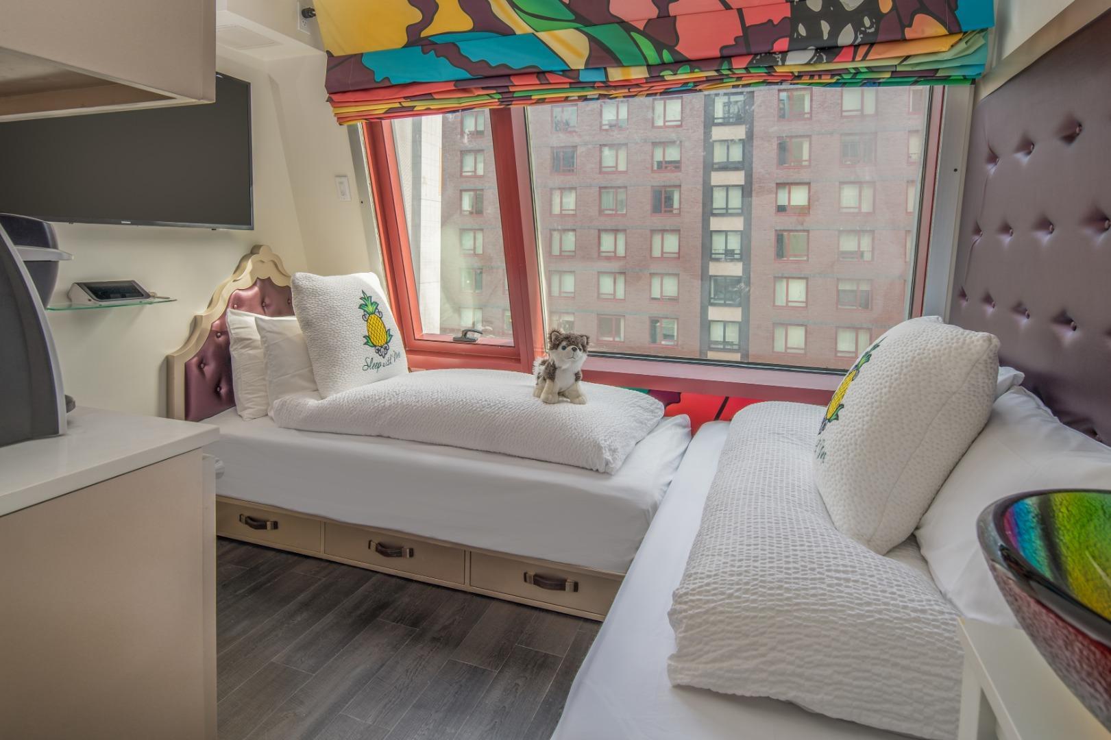 Staypineapple, An Artful Hotel, Midtown Нью-Йорк Экстерьер фото